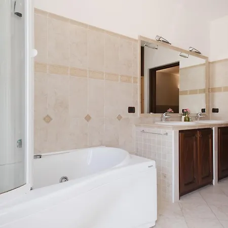 Rocce Sarde Βίλα Όλμπια